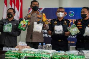 Polda Sulteng-Bea Cukai Gagalkan Penyelundupan Sabu 29 Kilogram