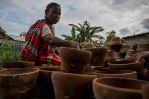 Jumlah Perajin Gerabah Palu Kian Menyusut