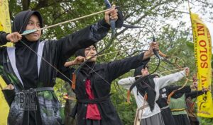 Kompetisi Panahan Remaja Gebyar Ramadhan di Nunu