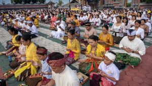 Umat Hindu di Palu Rayakan Hari Kuningan