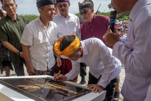 Wali Kota Palu Resmikan Pura Melasti Pantai Dupa