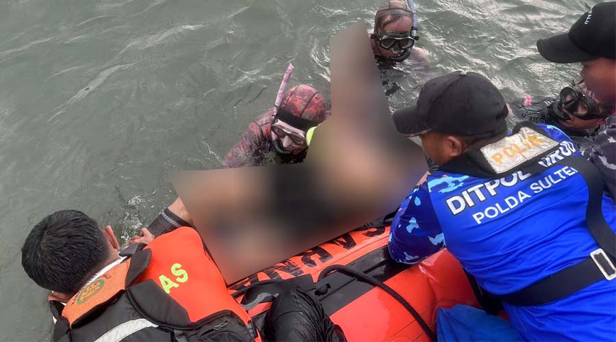 Evakuasi jenazah karyawan PT IMIP yang ditemukan meninggal setelah dilaporkan hilang saat memanah ikan di pantai Desa Bahodopi, Morowali, Minggu (28/4/2024). (Foto: Basarnas Palu)