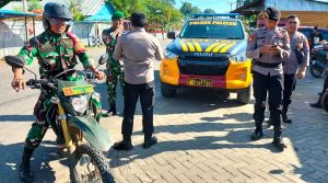 Koramil 06 Paleleh dan Polsek Buol Beri Edukasi kepada Pemudik