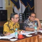 Proses seleksi Daerah Tingkat Provinsi Paralegal Justice Award 2024 yang dipimpin langsung Kakanwi Kemenkumham Sulteng, Hermansyah Siregar (tengah) di Palu, Selasa (30/4/2024). (Foto: Kemenkumham Sulteng)