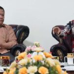Rektor UIN Datokarama, Prof Lukman Thahior (kanan) bersama Rektor IAIN Sultan Amai Gorontalo, Prof Zulkarnain Sulaeman berbincang saat bersilaturahmi di Palu, Jumat (3/5/2024). (Foto: UIN Datokarama)