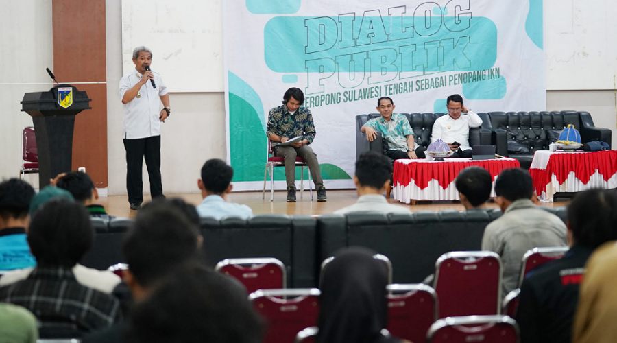 Asisten Bidang Ekonomi dan Pemerintahan Setda Kota Palu, dr. Husaema memberikan paparan pada Dialog Publik oleh HMI Cabang Palu, Rabu (3/7/2024). (Foto: Prokopim Setda Kota Palu/Jufri)