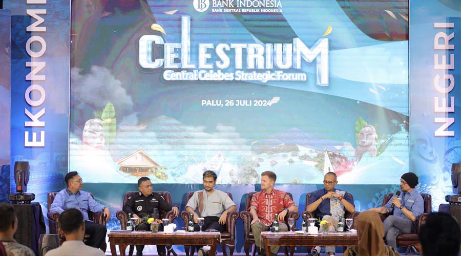 Narasumber memaprkan pandangannya pada forum Celestrium 2024 yang diinisiasi Nak Indonesia Perwakilan Sulteng di Palu, Jumat (26/7/2024). (Foto: HO-BI Sulteng)