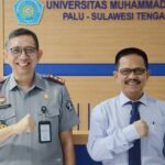 Kakanwil Kemenkumham Sulteng, Hermansyah Siregar (kiri) bersama Rektor Unismuh Palu, Prof. Rajindra di Unismuh palu, Selasa (2/7/2024).