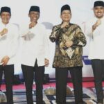 Ketua DPD Gerindra Sulteng, Longki Djanggola (ketiga kanan) bersama bakal calon Wali Kota Palu, Hidayat (ketiga kiri) dan calon wakil wali kota Palu, Andi Nur B Lamakarate (kedua kiri) usai dzikir akba di Sirkuit Panggona, Palu, Minggu (25/8/2024) malam. (Foto: Time Media Handal)
