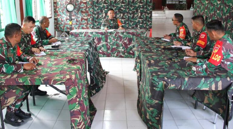 Perencanaan operasi militer pada latihan Posko I Sintuwu Maroso Kodim 1307/Poso, Selasa (6/8/2024). (Foto: Penrem 132/Tdl)