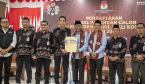 KPU Kota Palu Nyatakan Berkas Pasangan Hidayat-Andi Nur B Lamakarate Lengkap