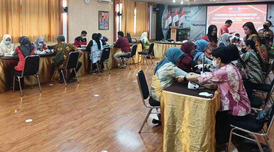 Pemeriksaan kesehatan gratis memperingati Hari Pengayoman ke-79 di Palu, Kamis (8/8/2024). (Foto: Kemenkumham Sulteng)