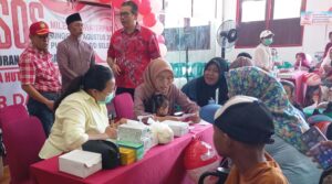 Badan Kesbangpol dan FPK Gelar Baksos HUT Kemerdekaan