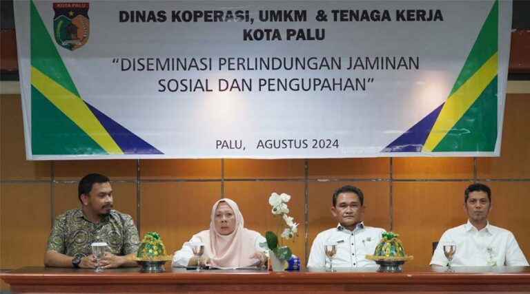 Wakil Wali Kota Palu, dr Reny A Lamadjido (kedua kiri) pada Diseminasi Perlindungan Jaminan Sosial dan Pengupahan oleh DInas Pokerasi, UMKM, dan Tenaga Kerja Kota Palu, Rabu (21/8/2024). (Foto: Porkopimda Setda Kota Palu/Jufri)