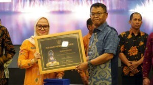 Pemkot Palu Terima Penghargaan Paritrana 2023 Tingkat Sulteng