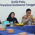 Kapolresta Palu Kombes Pol Barliansyah (kedua kanan) bersama Ketua KPU Kota Palu Idrus (kanan) dan Ketua Bawaslu Kota Palu Agussalim Wahid (kiri) saat bersilaturahmi di Kantor DPD Nasdem Kota Palu, Senin (5/8/2024). (Foto: Humas Polresta Palu)