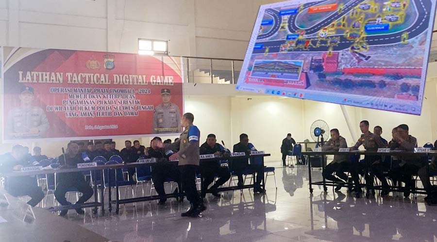 Latihan pra operasi mantap praja tinombala dengan tactical digital game di Palu, Selasa (6/8/2024). (Foto: Humas Polresta Palu)