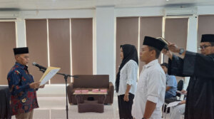 KPU Kota Palu Lantik PAW PPS Boyaoge dan Kabonena