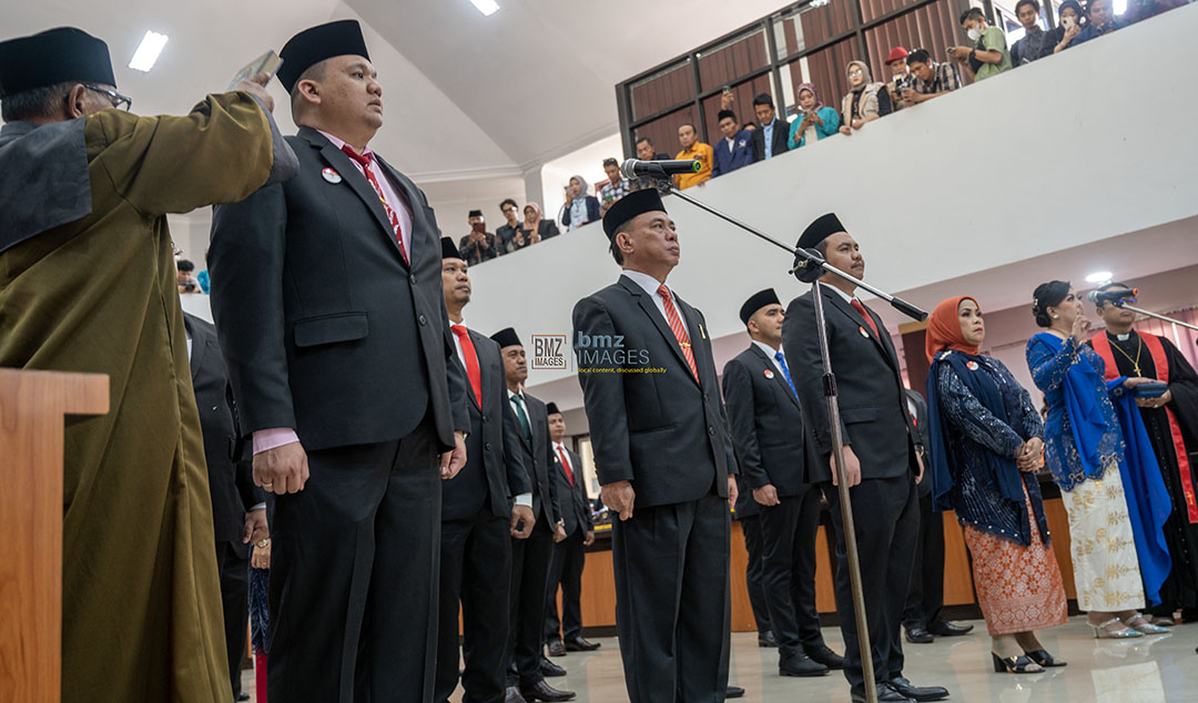 Pelantikan dan pengucapan sumpah dan janji anggota DPRD Kota Palu periode 2024-2029 d Ruang Sdang Utama Kantor DPRD Kota Palu, Senin (9/9/2024). (Foto: bmzIMAGES/Basri Marzuki)