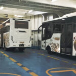 26 bus BRT sudah berada dalam KM Dharma Kencana V yang akan mengangkutnya ke Palu. (Foto: HO-Pemkot Palu)