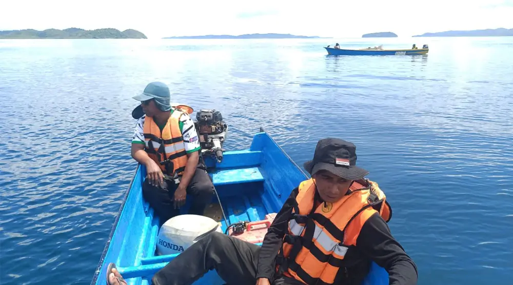 Operasi SAR pada nelayan di perairan Desa Toropot, Banggai Kepulauan, Kamis (19/9/2024). (Foto: Basarnas Palu)