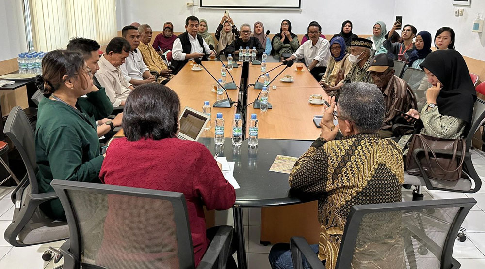 Komnas HAM pada pertemuan dengan korban dan keluarga korban pelanggaran HAM berat masa lalu d Kantor Komas HAM Sulteng, Jumat (6/9/2024). (Foto: ist)