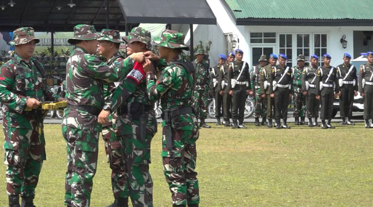 Pembukaan Latihan Lapangan "Perisai Bumi" untuk Operasi Tanggap Darurat Bencana Alam Gempa Bumi, Tsunami, dan Likuifaksi di lapangan Makorem 132/Tdl, Selasa (17/09/2024). (Foto: Penrem 132/Tdl)