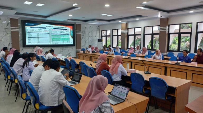 Suasana penyelenggaraan High Level Meeting TPID di Ruang Rapat Bantaya, Kantor Wali Kot PAlu, Rabu (4/9/2024). (Foto: Prokopim Setda Kota Palu/Jufri)