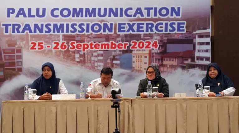 Plh Wali Kota Palu. Irmayanti (kedua kanan) pada Palu Communication Transmission Exercise di Hotel Santika, Rabu (25/9/2024). (Foto: Prokopim Kota Palu/Jufri)