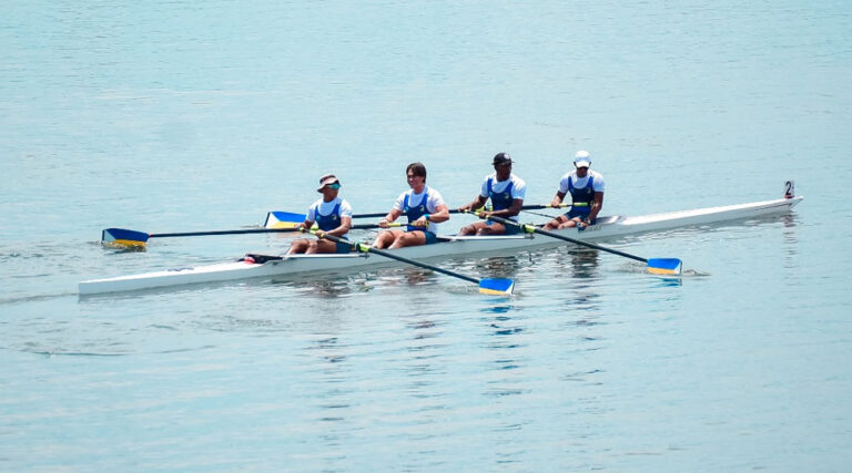 Tim Rowing Sulteng yang melaju ke babak Final PON XXI Aceh-Sumut setelah berhasil finis di urutan pertama dengan catatan waktu 06.30.426 pada jarak 2000 meter, Minggu (8/9/2024). (Foto: Tim Media PON Sulteng)