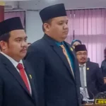 Pengambilan sumpah Ketua DPRD dan Wakil Ketua DPRD Kota Palu, Rico AT Djanggola (kanan) dan Moh Anugrah Pratama (kiri) di Ruang Utama DPRD Kota Palu, Jumat (27/9/2024). (Foto: ist)