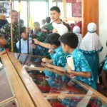 Sejumlah siswa mengikuti kelas inspirasi di Korem 132 Tadulako, Rabu (23/10/2024). (Foto: Penrem 132/TDL)