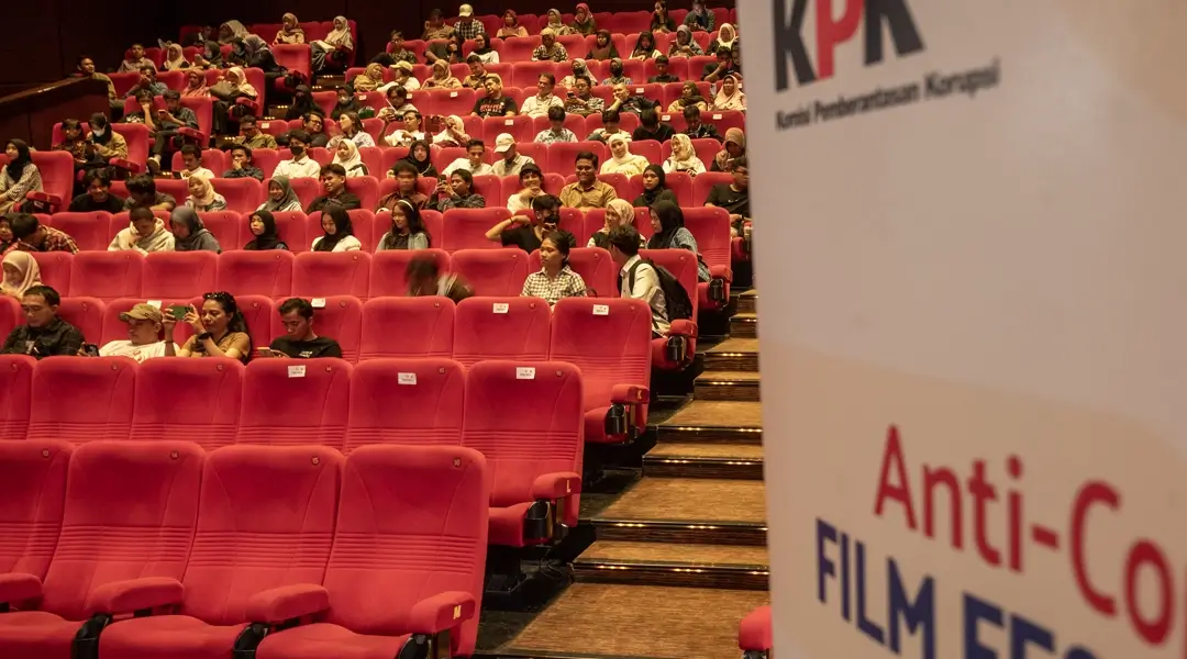 Pemutaran film dalam rangkaian festival film anti-corruption oleh Sinekoci Palu dengan KPK, pada 19 Juli 2024 lalu. (bmzIMAGES/Basri marzuki)