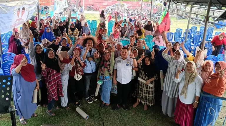 Juru Kampanye Partai Koalisi BERAMAL, melakukan kampanye terbatas di Kelurahan Taipa Laga, Kota Palu, Minggu (20/10/2024). (Foto: Tim Media Partai Koalisi BERAMAL)