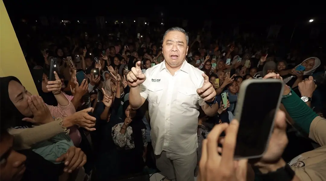 Calon Gubernur Sulawesi Tengah nomor urut 1, Ahmad HM Ali melakukan kampanye terbatas di Desa Gori-Gori, Kecamatan Batui Selatan, Senin (21/10/2024). (Foto: Tim Media Koalisi BERAMAL)