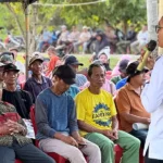 Juru kampanye Koalisi Beramal, Andri Gultom saat kampanye Calon Gubernur dan Wakil Gubernur Sulteng nomor urut 1, Ahmad HM Ali - Abdul Karim Aljufri saat kampanye Kecamatan Lampasio, Tolitoli, Jumat (18/10/2024). (Foto: Tim Media Partai Koalisi Partai BERAMAL)