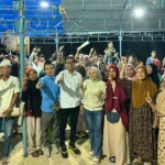 Juru kampanye Koalisi Beramal Andri Gultom saat kampanye Calon Gubernur dan Wakil Gubernur Sulteng nomor urut 1, Ahmad HM Ali - Abdul Karim Aljufri di Desa Lempe, Kecamatan Dampal Selatan Kabupaten Tolitoli, Sabtu (26/10/2024). (Foto: Tim Media Partai Koalisi BERAMAL)