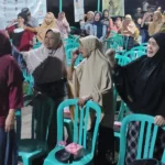 Suasana kampanye tatap muka yang diselenggarakan Koalisi Beramal Sulteng Senin, 28 Oktober 2024, di Jl. Tanjung Manimbaya, Tatura Utara, Kecamatan Palu Selatan, Kota Palu. (Tim Media Koalisi Beramal)