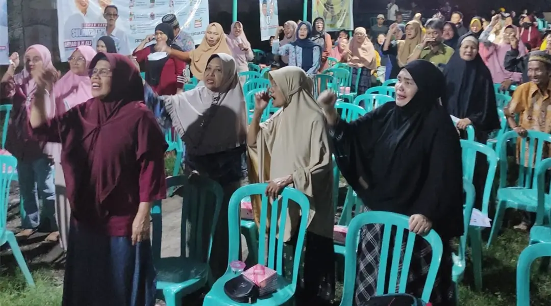 Suasana kampanye tatap muka yang diselenggarakan Koalisi Beramal Sulteng Senin, 28 Oktober 2024, di Jl. Tanjung Manimbaya, Tatura Utara, Kecamatan Palu Selatan, Kota Palu. (Tim Media Koalisi Beramal)