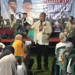 Calon Gubernur Sulawesi Tengah nomor urut 1, Ahmad HM Ali, menyampaikan komitmennya untuk menciptakan 10 ribu usahawan baru di provinsi itu dalam kampanye terbatas yang digelar di lapangan Desa Siniu, Kecamatan Siniu, Kabupaten Parigi Moutong, Senin (28/10/2024) malam. (Foto: Tim Media Koalisi BERAMAL)