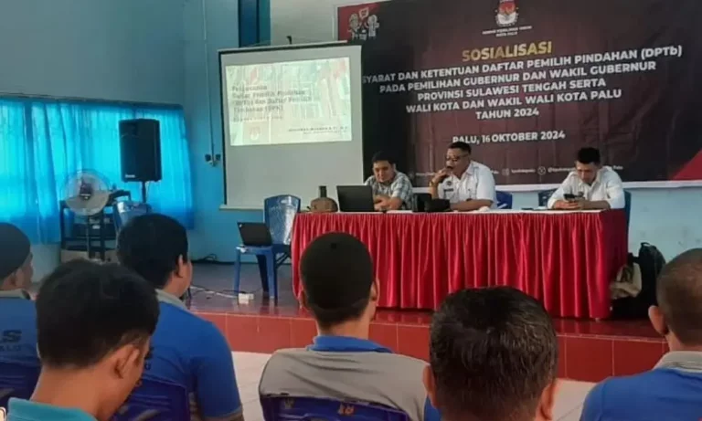 Sosialisasi syarat dan ketentuan pemilih pindahan oleh KPU Kota Palu di Lapas elas IIA Palu, Rabu (16/10/2024). (Foto: Humas KPU Kota Palu)