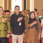 Pjs Wali Kota Palu, Muschsin Husein Pakaya (kiri) bersama Ketua KPU Kota Palu, Idrus (kedua kiri) pada sosialisasi peraturan KPU tentang pelaksanaan kampanye di Palu, Sabtu(12/10/2024). (Foto: Prokopim Setda Kota Palu/Jufri)
