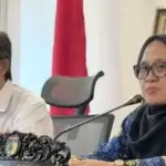 Plh Wali Kota Palu, Irmayanti (kanan) bersama perwakilan Kadin memimpin rapat persiapan peresmian Pusat Kuliner Huntap Talise di ruang rapat Kantor Wali Kota Palu, Selasa (1/10/2023). (Foto: Prokopim Setda Kota Palu/Ari)