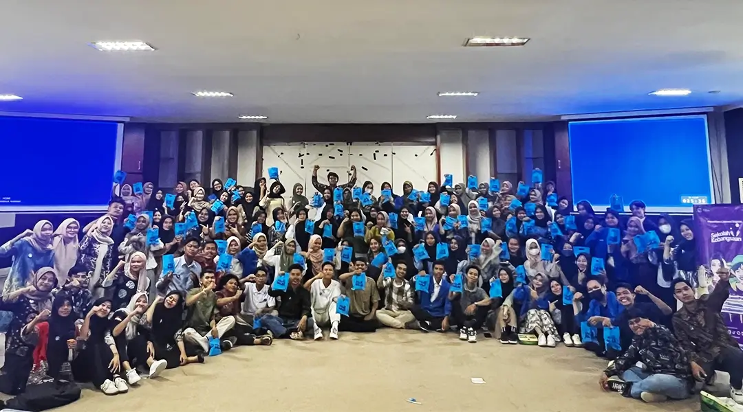 Foto bersama peserta Sekolah Kebangsaan Tuans Nalar 3.0 di Untad, Senin (26/10/2024). (Foto: ist)