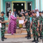 Penyerahan bantuan ke panti asuhan dalam rangkaian HUT ke-79 Korps Infanteri di Palu, Rabu (9/10/2024). (Foto: Penrem 132/Tdl)