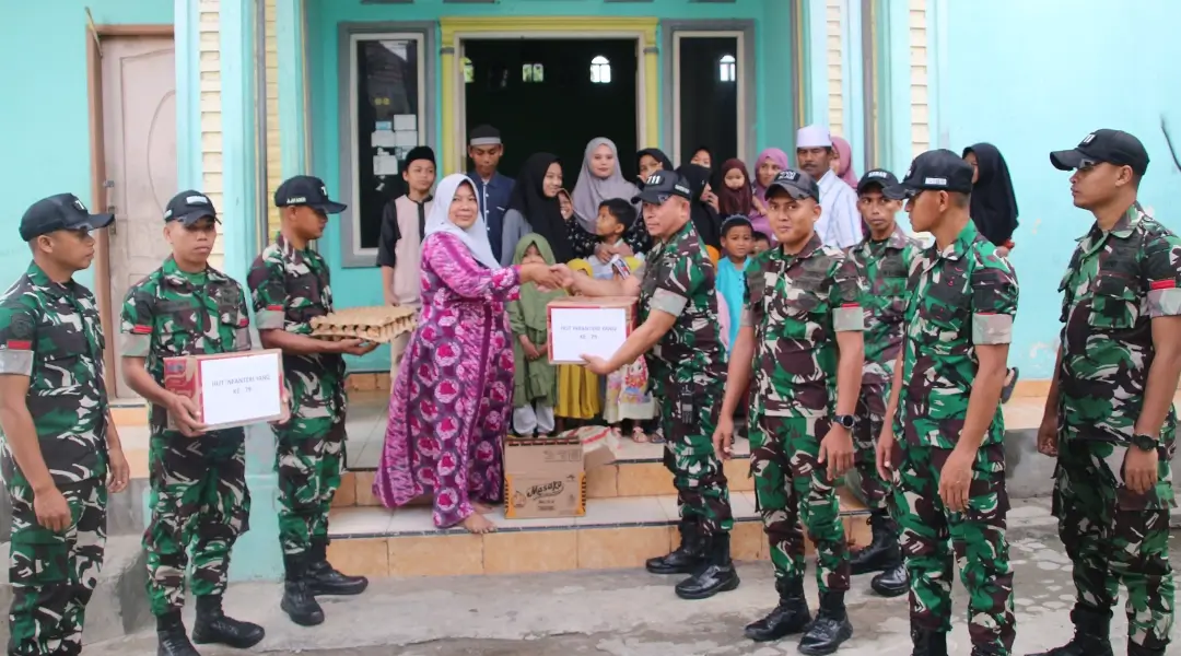 Penyerahan bantuan ke panti asuhan dalam rangkaian HUT ke-79 Korps Infanteri di Palu, Rabu (9/10/2024). (Foto: Penrem 132/Tdl)