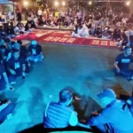 Suasana diskusi terbuka antara ratusan anak muda dengan paslon Hidayat-Andi Nur B Lamakarate di Kafe Pijakan, Lalove, Palu, Sabtu (16/11/2024). (Foto: Tim Media Handal)
