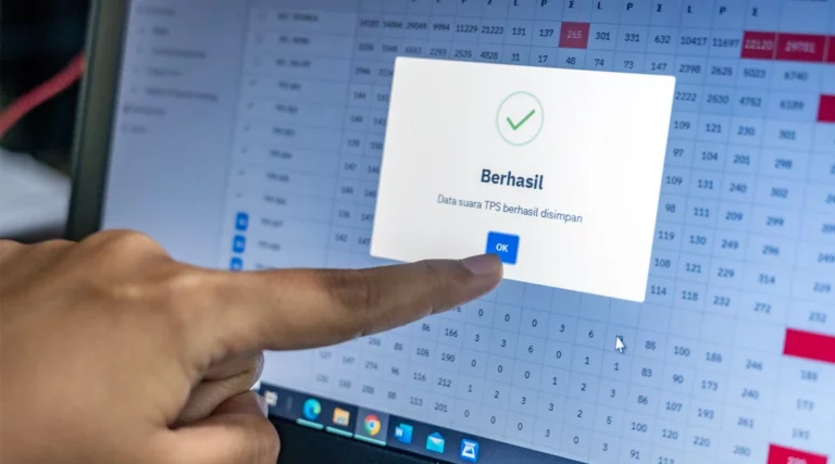 Ilustrasi aplikasi Sirekap. (Foto: bzmIMAGES/Basri Marzuki)