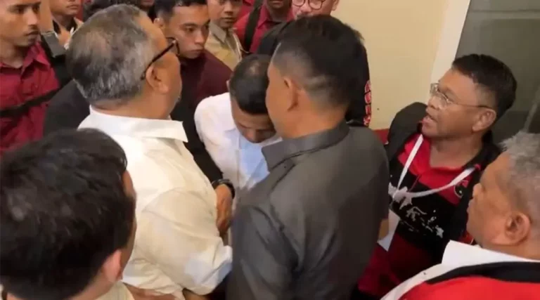 Dugaan insiden antar paslon usai debat paslon Gubernur Sulteng di Palu. (Foto: tangkapan layar Tim Koalisi BERAMAL)