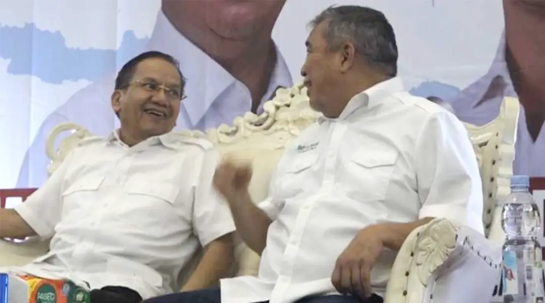 Ahmad Ali dan dan mantan Gubernur Sulteng Longki Djanggola di kampanye Relawan Lisa Kota Palu, Jumat (22/11/2024). (Foto: Tim SultengBeramal.com)